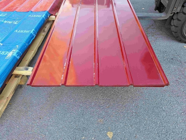 Покривна пластифицирана ламарина TR20x280-1120 RAL3011 L=3.2м в София - снимка 1