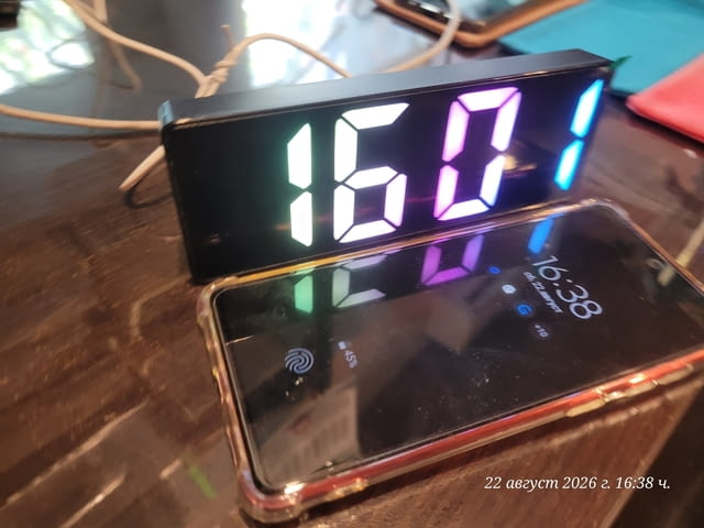 LED будилник с цветен огледален дисплей, работещ с USB ,, град Пловдив | Други - снимка 4