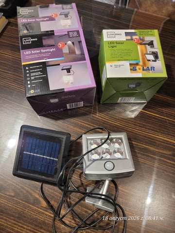 Соларни LED прожектори със сензор за движение (LED Solar Spotlight) - снимка 3
