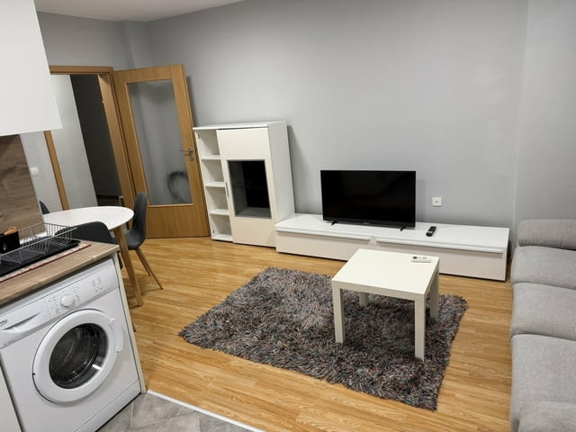 Тристаен апартамент в кв.Кършияка Зад Училище яворов, city of Plovdiv | Apartments - снимка 1