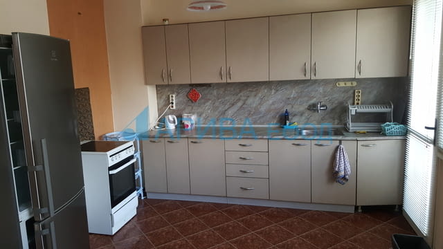 Тристаен обзаведен под наем в център Хасково 3-стаен, 75 м2, Тухла - град Хасково | Апартаменти - снимка 1