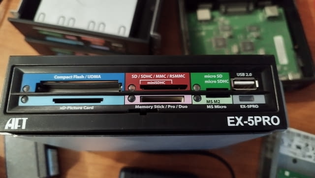 Четец на карти памет EX-3U (3, 5”) - Card Reader AFT PRO Gear EX-5PRO - снимка 1