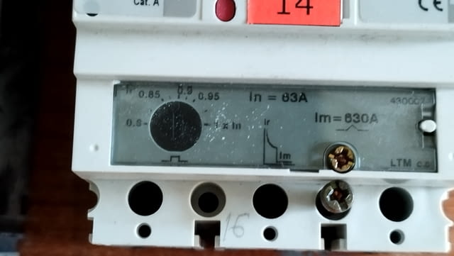 Автоматични Трифазни прекъсвачи GE Record Plus FD63 - 63A (General Electric) - снимка 3