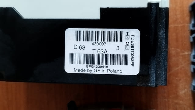 Автоматични Трифазни прекъсвачи GE Record Plus FD63 - 63A (General Electric) - снимка 8