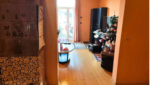 Продава етаж от къща в центъра 3-стаен, 140 м2, Тухла - град София | Апартаменти - снимка 1