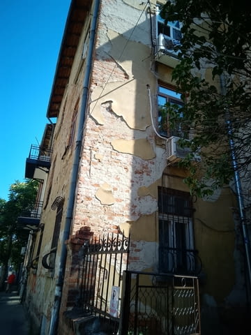 Продава етаж от къща в центъра 3-стаен, 140 м2, Тухла - град София | Апартаменти - снимка 3