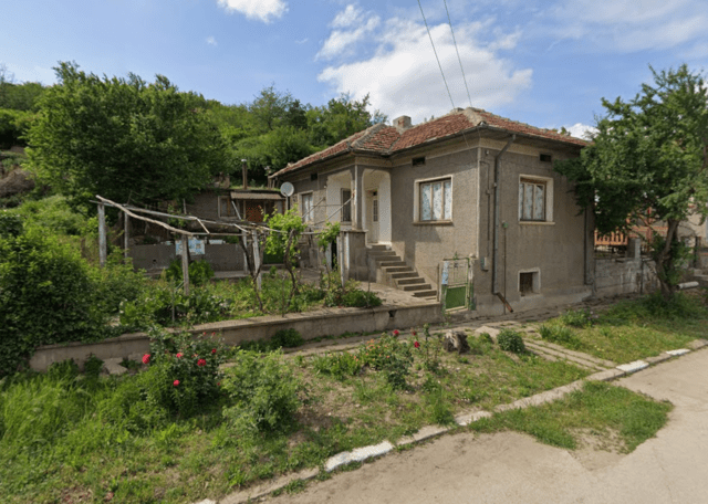 Продава се къща в село Драгаш Войвода, община Никопол, село Драгаш войвода - снимка 1