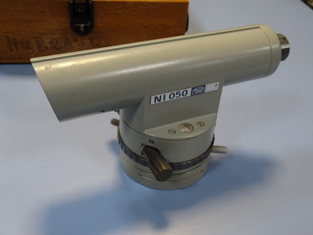 Компенсаторен оптичен нивелир Carl Zeiss Jena NI 050 DDR, city of Plovdiv - снимка 4