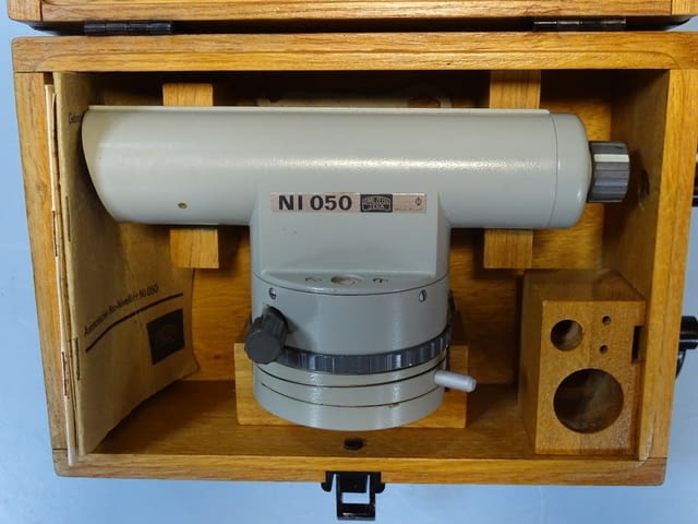 Компенсаторен оптичен нивелир Carl Zeiss Jena NI 050 DDR, city of Plovdiv - снимка 9