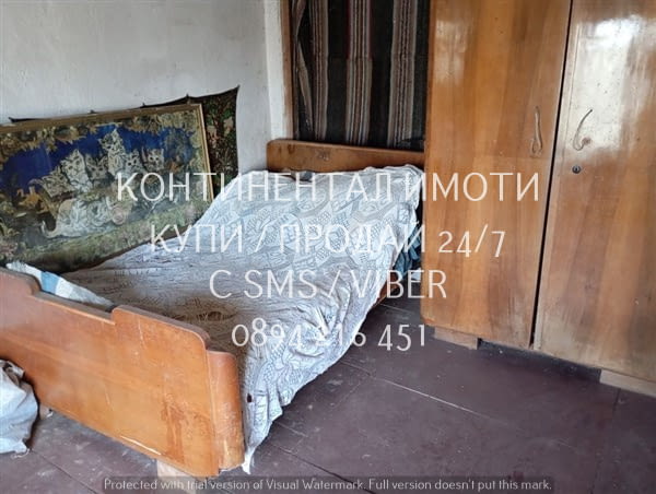 Код 61809. КОДо 61809. Едноетажна стара къща 60м2, с двор 910м2. В двора има гараж и стоп. постройка - снимка 5