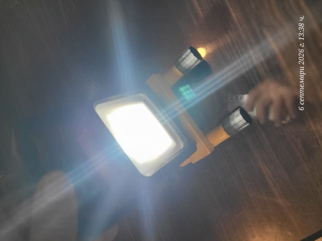 LED прожектор (работна лампа) върху жълта метална стойка., град Пловдив | Инструменти - снимка 6