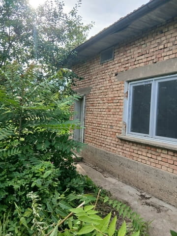 Къща в с. Въбел , обл. Плевен 1-етажна, Тухла, 70 м2 - село Въбел | Къщи / Вили - снимка 1