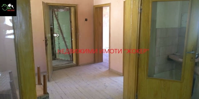 Етаж от къща с двор и гараж 2-етажна, Гредоред, 72 м2 - град Горна Оряховица | Къщи / Вили - снимка 2