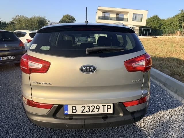 Kia Spotage 2.0 CRDI 4x4 автоматик 136 кс., 231000 км, панорама, 2011г., евро 5, обслужена, поддържа - снимка 9