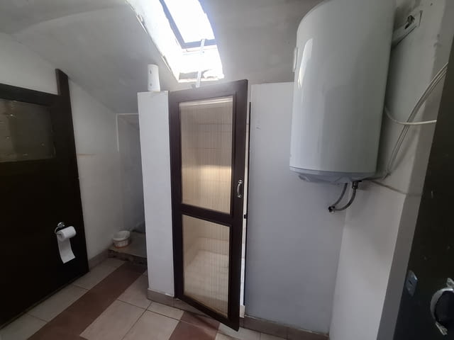 Самостоятелна таванска стая в близост до МОЛ София, city of Sofia | Rooms for rent - снимка 3