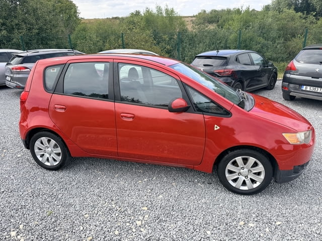 Mitsubishi Colt 1.3i 95 кс., 5 ск., 95000 км., 2009 г., евро 4, обслужена, поддържана редовно, много - снимка 4