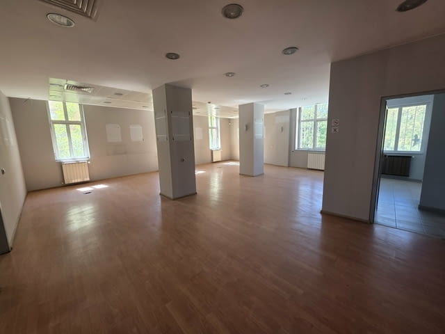 Офис под наем в Топ Център, Хасково 350 м2 - град Хасково | Офиси - снимка 2