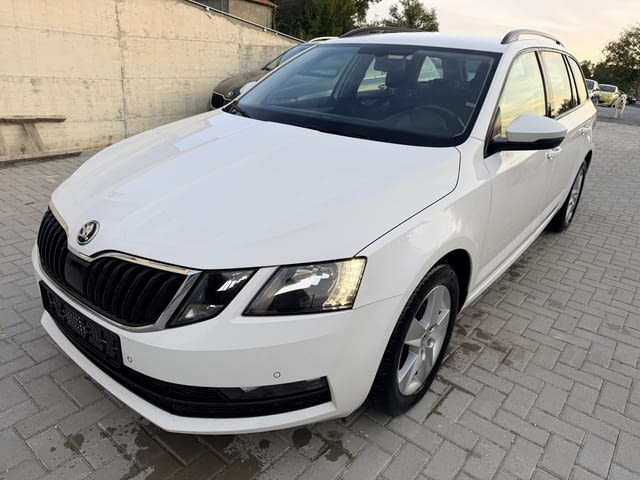 Skoda Octavia комби 1.5 TSI 150 кс., 6 ск., 2018 г., евро 6, 2 ключа, теглич, много добро състояние. - снимка 4