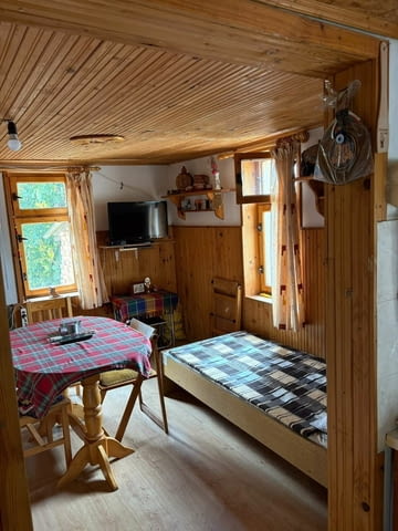 Парцел с къща и стопанска сграда в с. Зайчари, обл. Сливен, village Zaychari - снимка 5