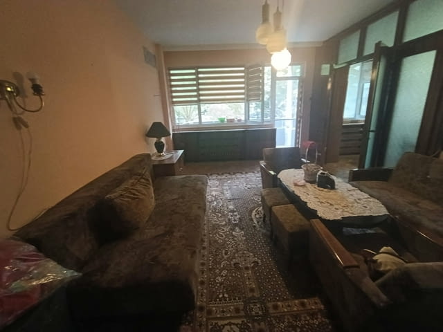 Даваме под наем 4-стаен апартамент в Каменица 1 110 м2, Тухла, Асансьор, С паркинг - град Пловдив | Апартаменти - снимка 2
