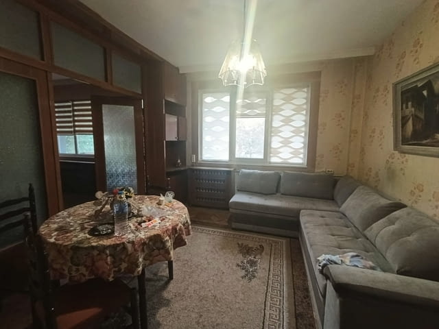 Даваме под наем 4-стаен апартамент в Каменица 1 110 м2, Тухла, Асансьор, С паркинг - град Пловдив | Апартаменти - снимка 3