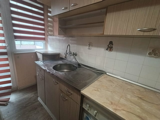 Даваме под наем 4-стаен апартамент в Каменица 1 110 м2, Тухла, Асансьор, С паркинг - град Пловдив | Апартаменти - снимка 9