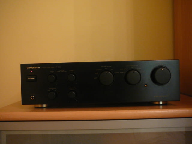 Pioneer a-301 - град Пазарджик | Ресийвъри / Усилватели - снимка 1