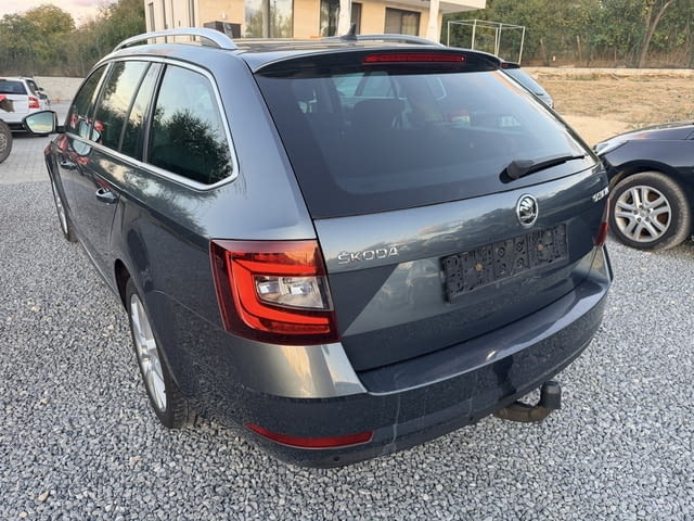 Skoda Octavia комби 1.5 TSI 150 кс., автоматик, 2020 г., евро 6, 2 ключа, теглич, много добро състоя - снимка 6