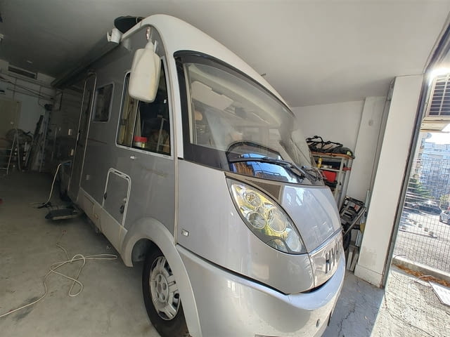 Кемпер HYMER B614 SL Lang 2009 - интегриран клас А, богато оборудван - снимка 6