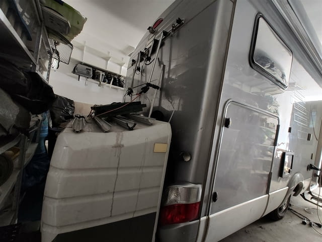 Кемпер HYMER B614 SL Lang 2009 - интегриран клас А, богато оборудван - снимка 10
