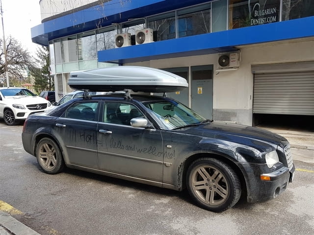 Chrysler 300C 5.7 HEMI V8 2005 - бензин, гаражен, нисък пробег - снимка 1