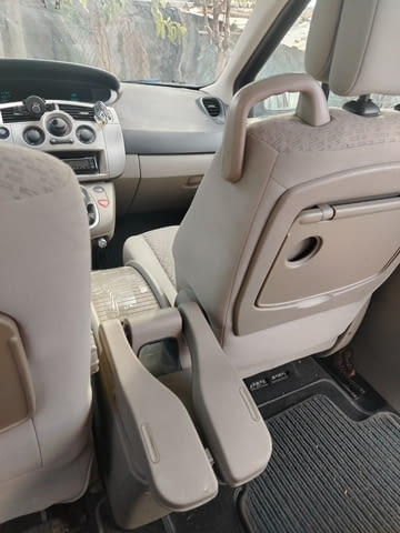 Продавам Рено Сценик 1.5 дци 2006 г. Renault, Scenic, Дизел - село Хрищени | Автомобили / Джипове - снимка 7