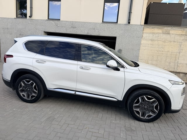 Hyundai Santa Fe 1.6 T-GDi Hybrid HTRAC 4x4 автоматик, 230 к.с. • 7 места • PANORAMA • КОЖА • FACELI - снимка 3