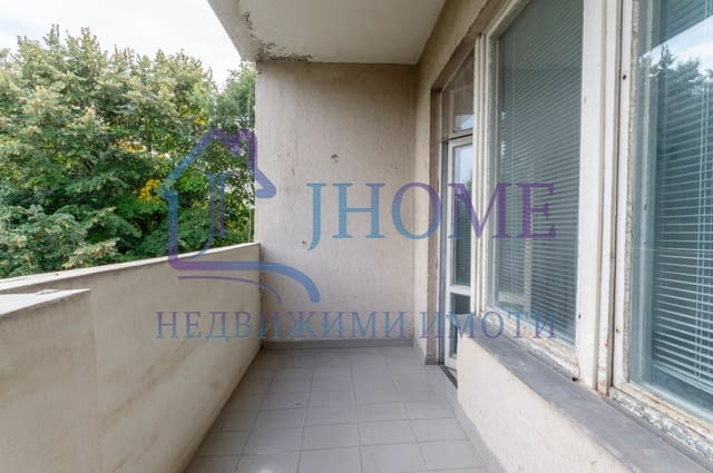 Тристаен апартамент с отделна кухня 3-стаен, 88 м2, Панел - град Варна | Апартаменти - снимка 9