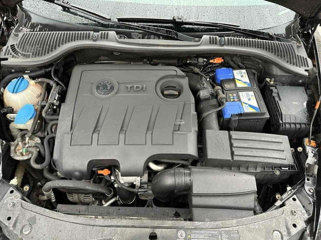 Skoda Octavia 1.6TDI Дизел, Ръчна, Комби - град Троян | Автомобили / Джипове - снимка 12