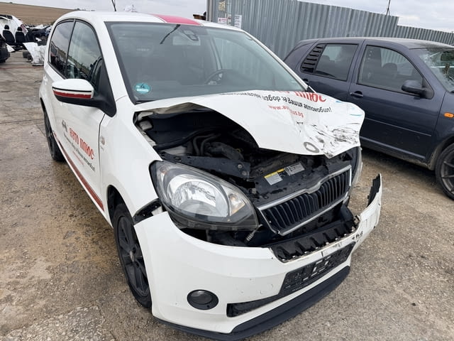 Skoda CitiGO, двигател CPG, 1.0 EcoFuel, 68 кс., 5 ск., 137000 км., 2015г., Шкода Ситигоу 1.0 EcoFue - снимка 2