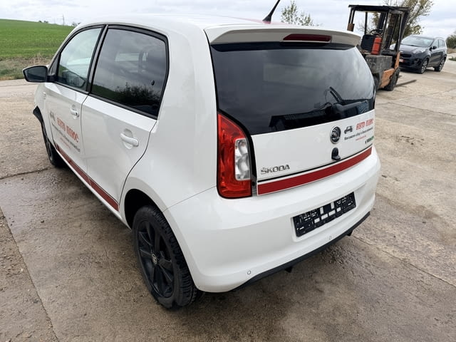 Skoda CitiGO, двигател CPG, 1.0 EcoFuel, 68 кс., 5 ск., 137000 км., 2015г., Шкода Ситигоу 1.0 EcoFue - снимка 5