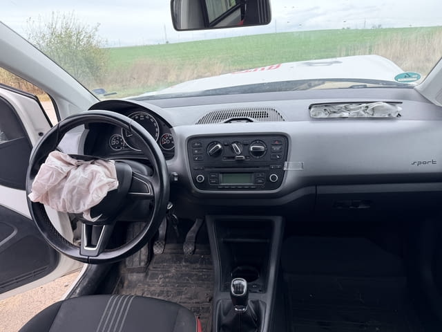 Skoda CitiGO, двигател CPG, 1.0 EcoFuel, 68 кс., 5 ск., 137000 км., 2015г., Шкода Ситигоу 1.0 EcoFue - снимка 9