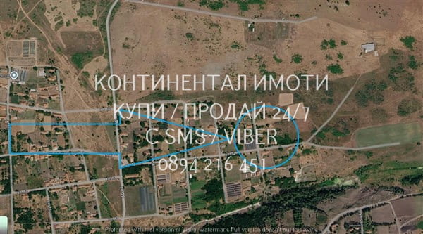 Код 70089. Парцел 770м2 в регулация до къщи, ток и вода, на 100 метра има голям язовир. Асфалт е на - снимка 1