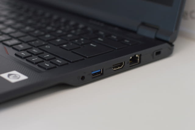 Лаптоп Fujitsu LifeBook E5411 - Intel Core i3-1115G4 / 16GB RAM DDR4 / 256GB SSD - снимка 5