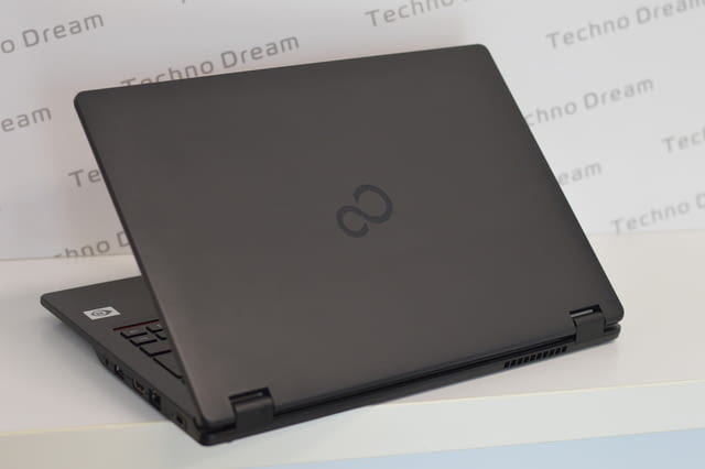 Лаптоп Fujitsu LifeBook E5411 - Intel Core i3-1115G4 / 16GB RAM DDR4 / 256GB SSD - снимка 6
