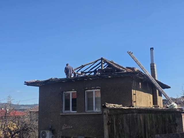Течащ покрив? Ремонт на течове и спешен оглед, град Перник | Покриви / Саниране / Изолации - снимка 3