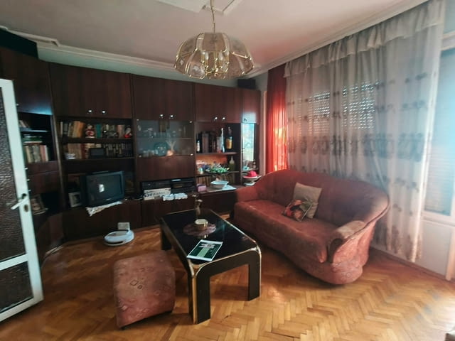 Продаваем тристаен апартамент в Кючук Париж 3-стаен, 70 м2, Панел - град Пловдив | Апартаменти - снимка 1